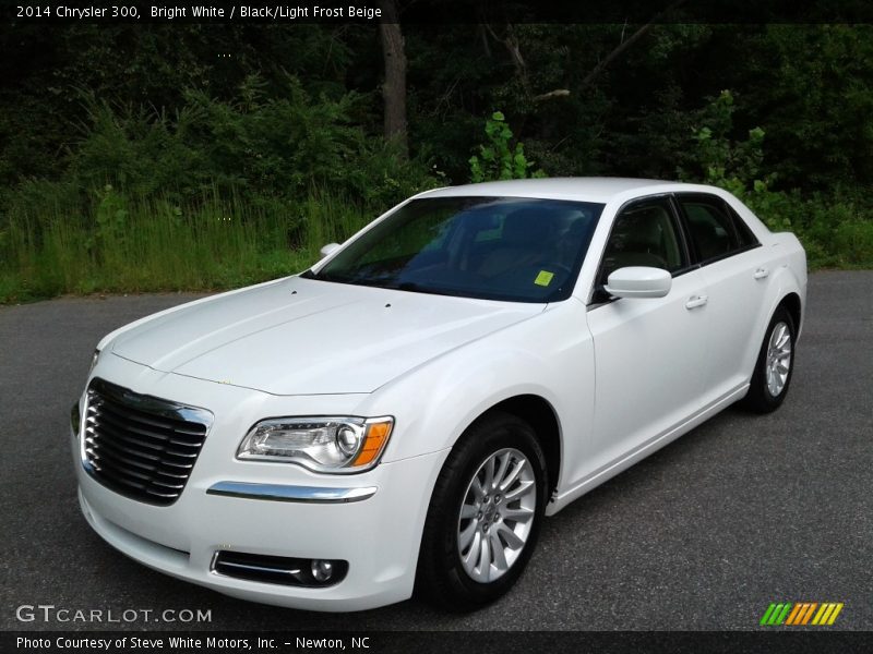 Bright White / Black/Light Frost Beige 2014 Chrysler 300