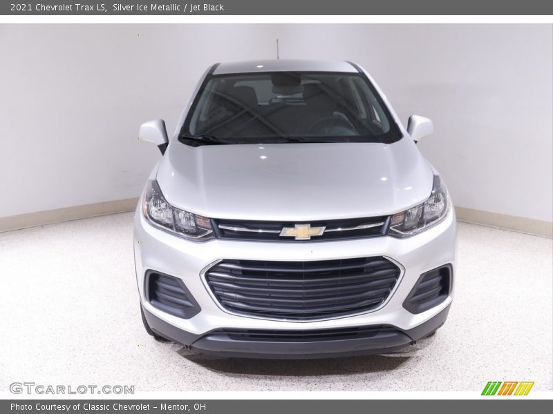 Silver Ice Metallic / Jet Black 2021 Chevrolet Trax LS