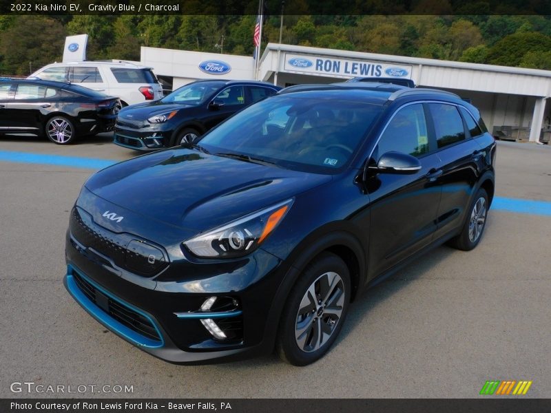 Front 3/4 View of 2022 Niro EV