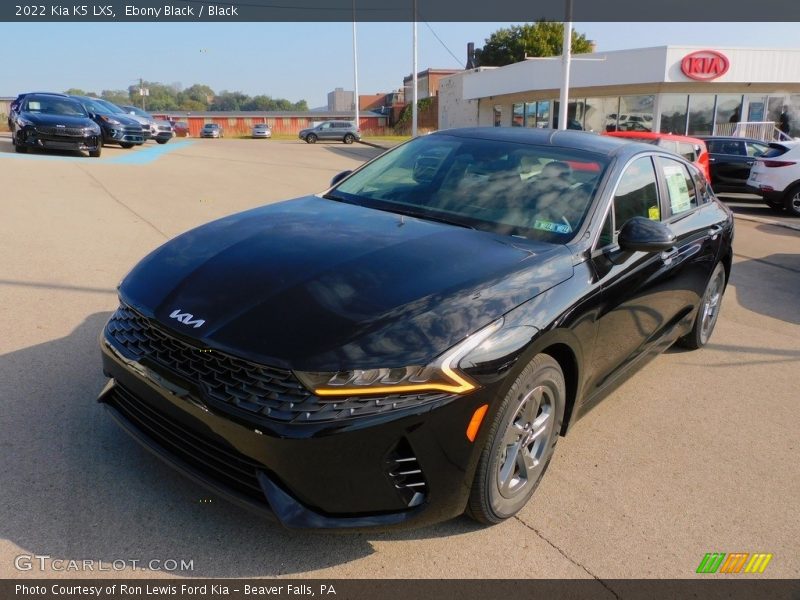 Front 3/4 View of 2022 K5 LXS