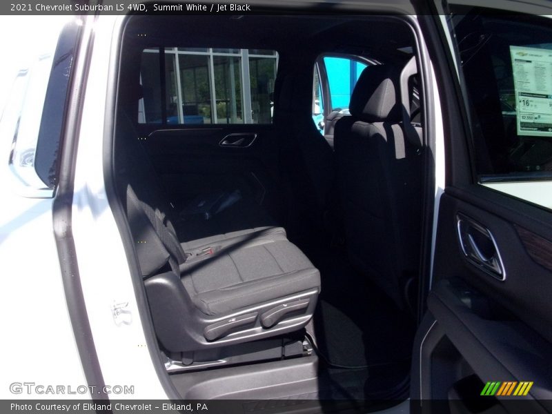 Summit White / Jet Black 2021 Chevrolet Suburban LS 4WD