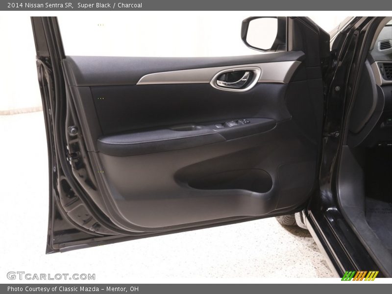 Super Black / Charcoal 2014 Nissan Sentra SR