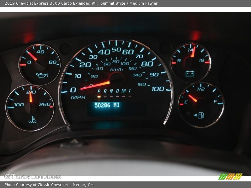 Summit White / Medium Pewter 2019 Chevrolet Express 3500 Cargo Extended WT