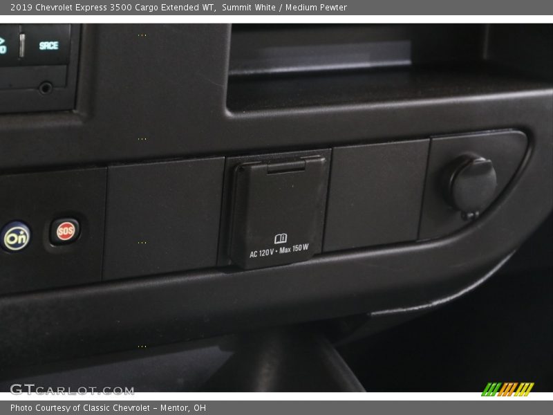 Summit White / Medium Pewter 2019 Chevrolet Express 3500 Cargo Extended WT