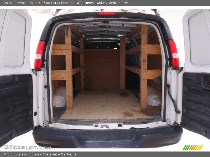Summit White / Medium Pewter 2019 Chevrolet Express 3500 Cargo Extended WT