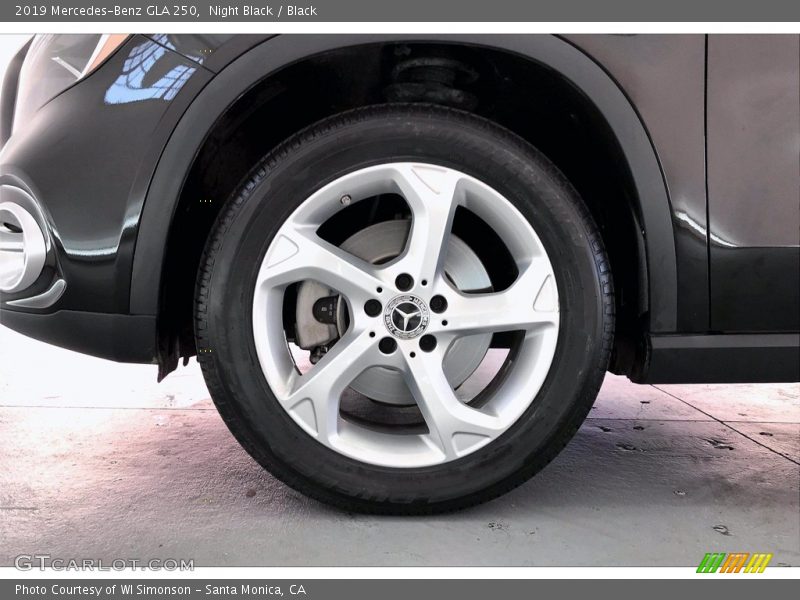 Night Black / Black 2019 Mercedes-Benz GLA 250