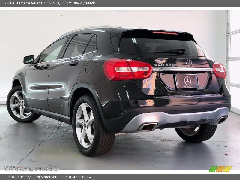 Night Black / Black 2019 Mercedes-Benz GLA 250