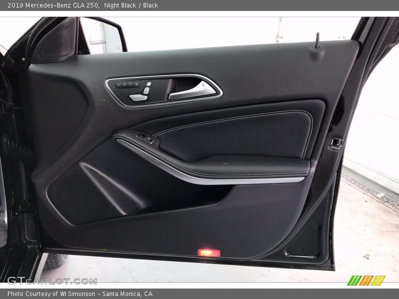 Night Black / Black 2019 Mercedes-Benz GLA 250