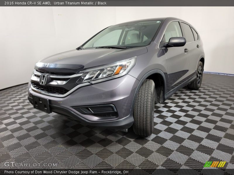 Urban Titanium Metallic / Black 2016 Honda CR-V SE AWD