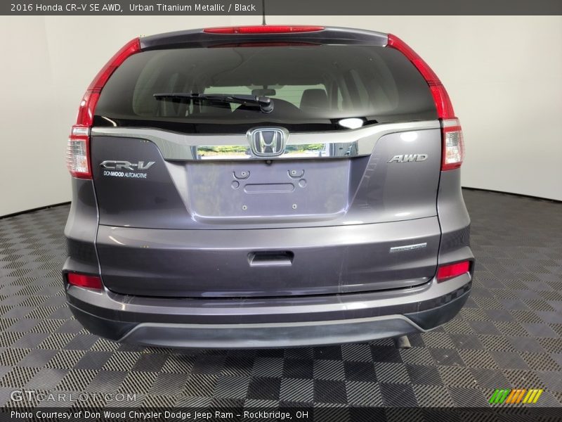 Urban Titanium Metallic / Black 2016 Honda CR-V SE AWD