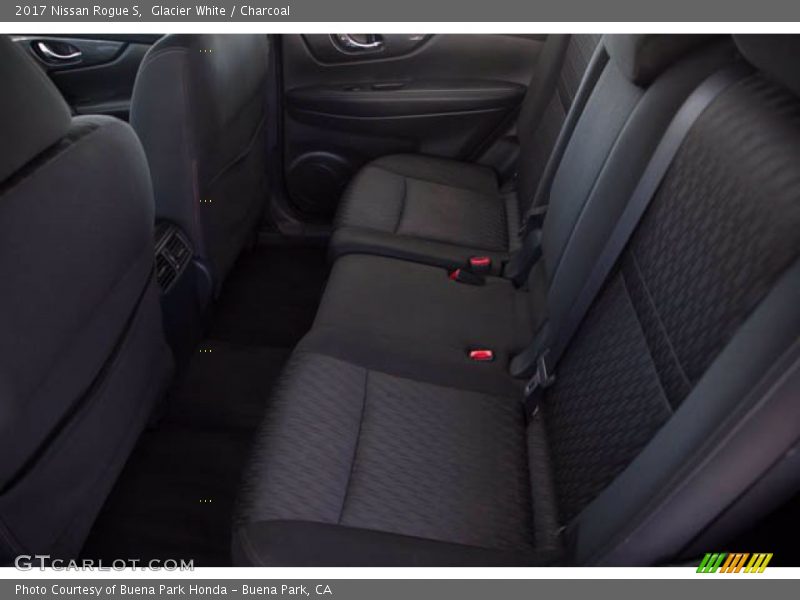 Glacier White / Charcoal 2017 Nissan Rogue S