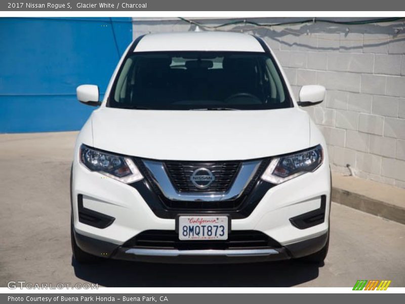 Glacier White / Charcoal 2017 Nissan Rogue S