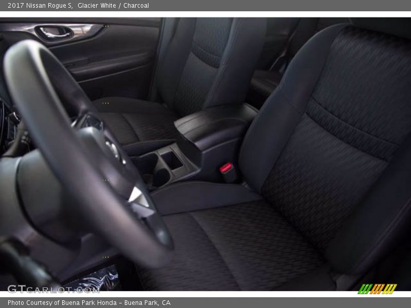 Glacier White / Charcoal 2017 Nissan Rogue S