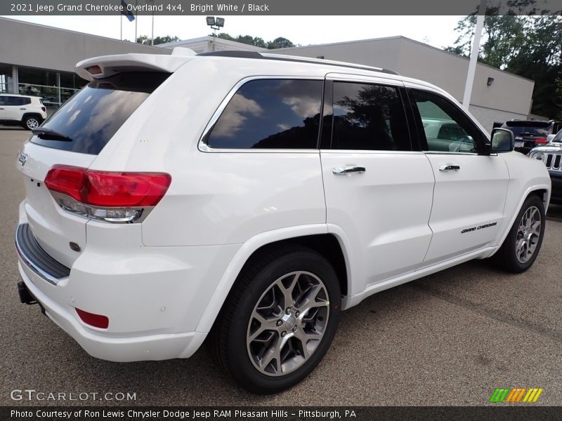 Bright White / Black 2021 Jeep Grand Cherokee Overland 4x4