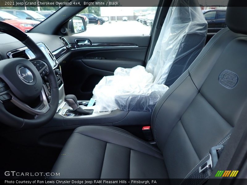 Bright White / Black 2021 Jeep Grand Cherokee Overland 4x4