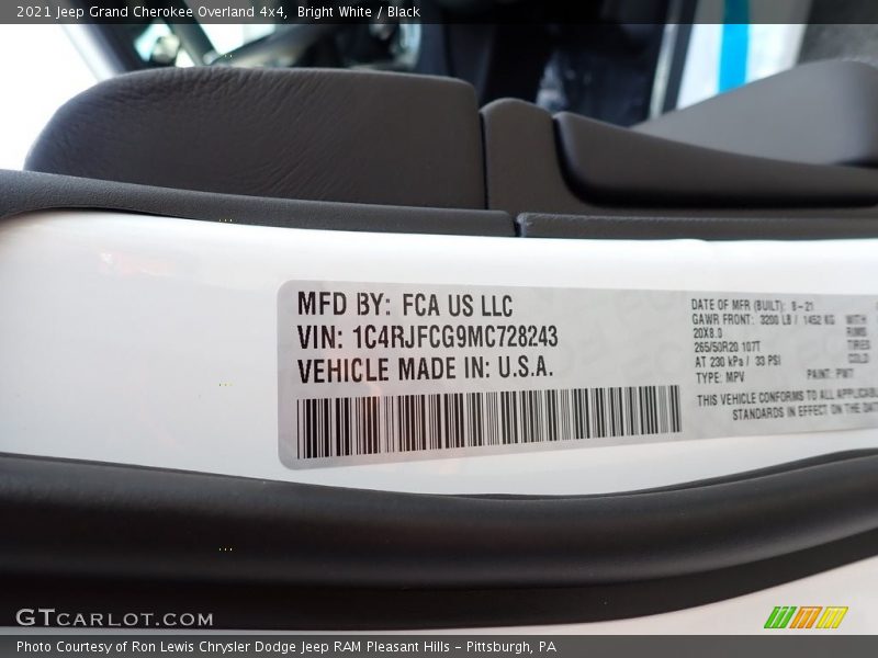 Bright White / Black 2021 Jeep Grand Cherokee Overland 4x4