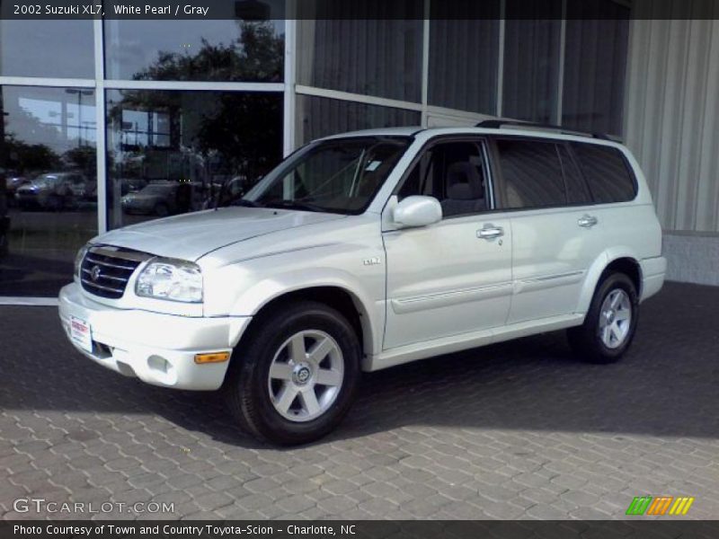 White Pearl / Gray 2002 Suzuki XL7