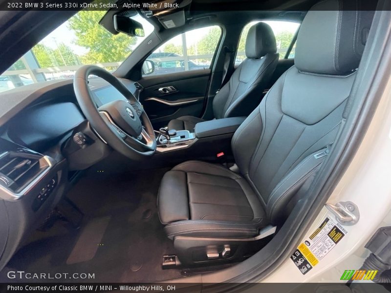 Alpine White / Black 2022 BMW 3 Series 330i xDrive Sedan