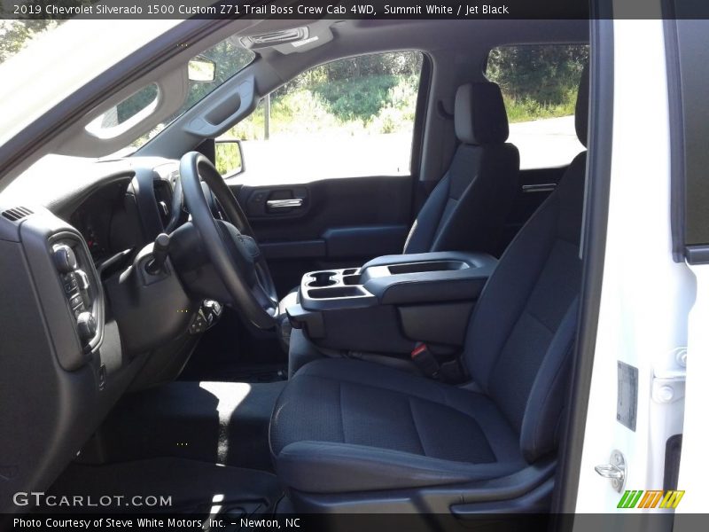 Summit White / Jet Black 2019 Chevrolet Silverado 1500 Custom Z71 Trail Boss Crew Cab 4WD