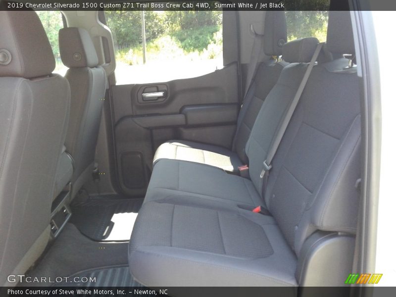 Summit White / Jet Black 2019 Chevrolet Silverado 1500 Custom Z71 Trail Boss Crew Cab 4WD