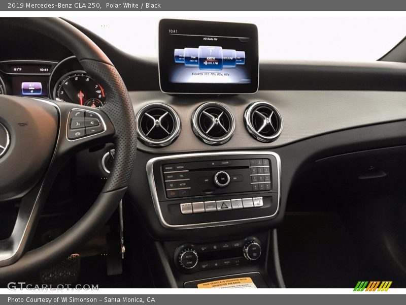 Polar White / Black 2019 Mercedes-Benz GLA 250