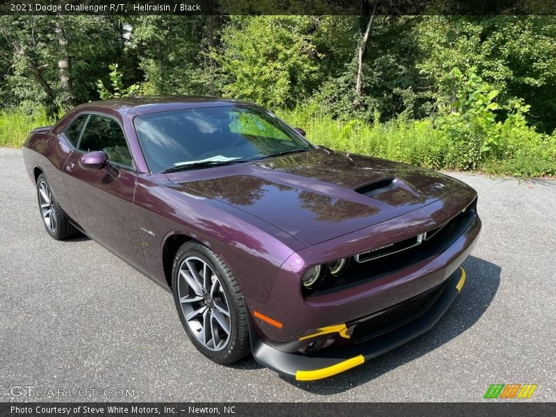 Front 3/4 View of 2021 Challenger R/T