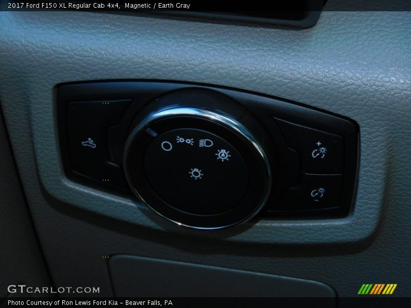 Magnetic / Earth Gray 2017 Ford F150 XL Regular Cab 4x4