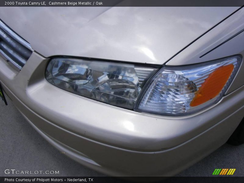Cashmere Beige Metallic / Oak 2000 Toyota Camry LE