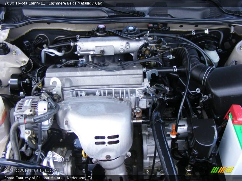 Cashmere Beige Metallic / Oak 2000 Toyota Camry LE