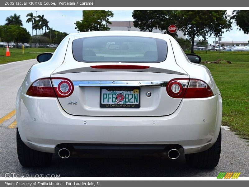 Porcelain / Caramel 2009 Jaguar XK XK8 Coupe