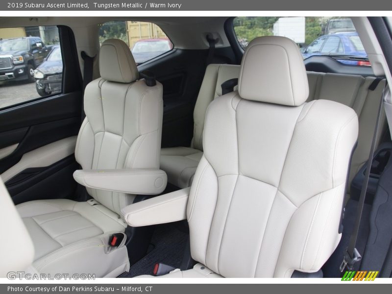 Tungsten Metallic / Warm Ivory 2019 Subaru Ascent Limited