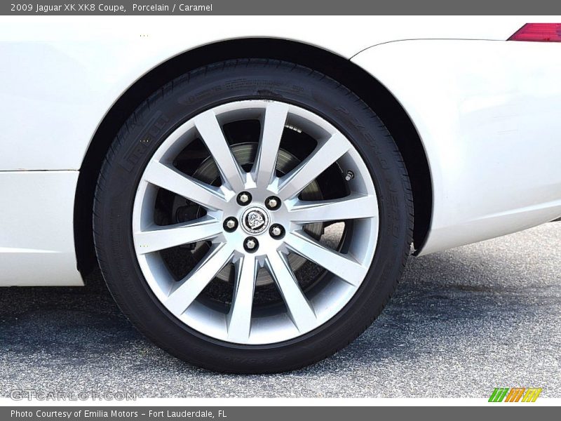 Porcelain / Caramel 2009 Jaguar XK XK8 Coupe
