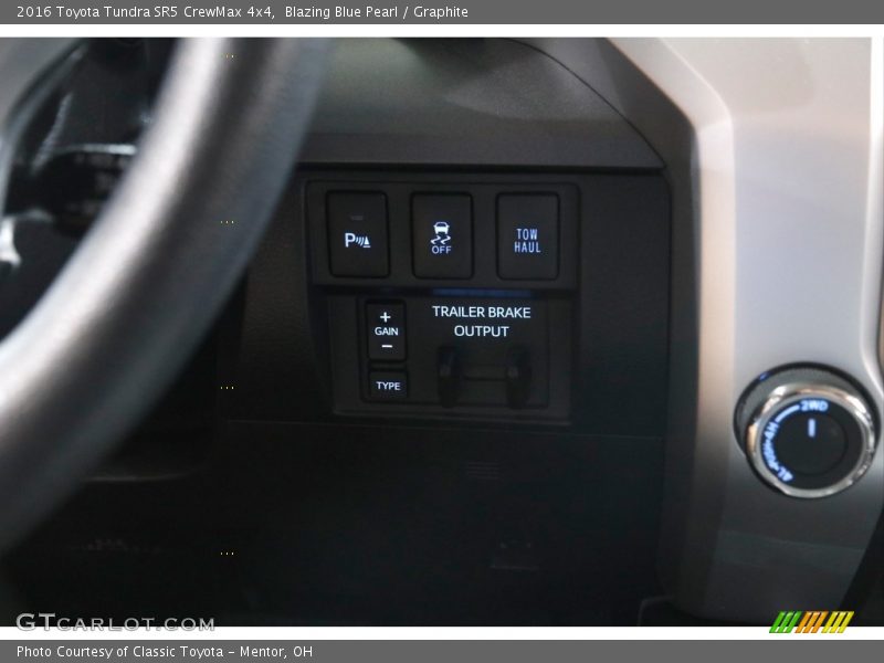 Blazing Blue Pearl / Graphite 2016 Toyota Tundra SR5 CrewMax 4x4