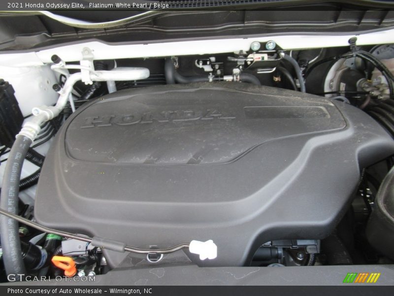 Platinum White Pearl / Beige 2021 Honda Odyssey Elite