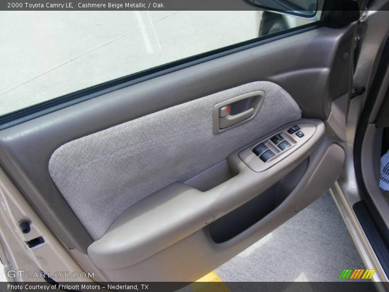 Cashmere Beige Metallic / Oak 2000 Toyota Camry LE