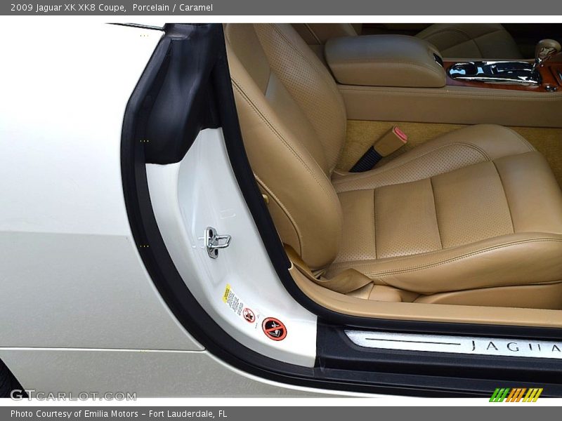 Porcelain / Caramel 2009 Jaguar XK XK8 Coupe