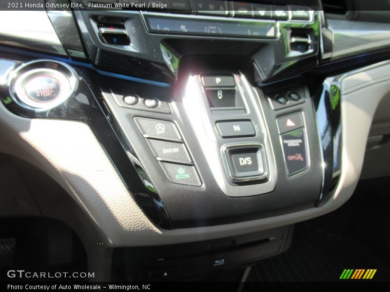 Platinum White Pearl / Beige 2021 Honda Odyssey Elite