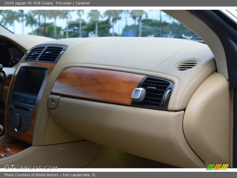 Porcelain / Caramel 2009 Jaguar XK XK8 Coupe