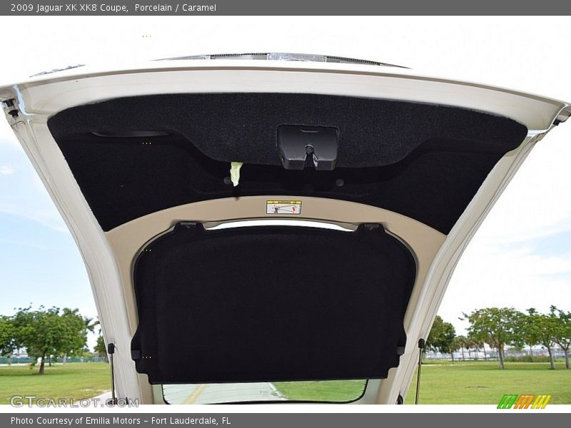Porcelain / Caramel 2009 Jaguar XK XK8 Coupe