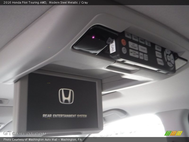Entertainment System of 2016 Pilot Touring AWD