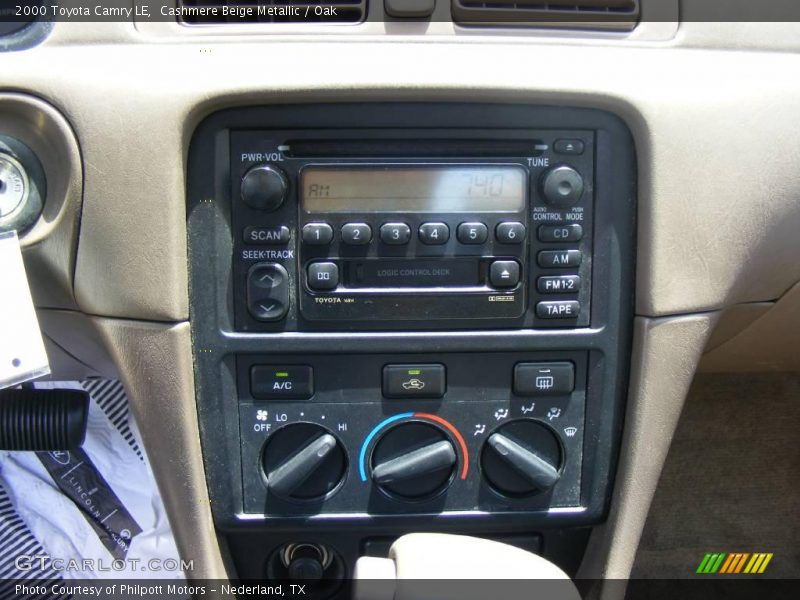 Cashmere Beige Metallic / Oak 2000 Toyota Camry LE