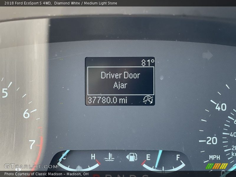 Diamond White / Medium Light Stone 2018 Ford EcoSport S 4WD