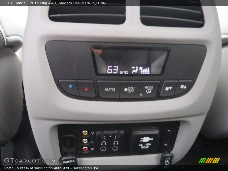 Controls of 2016 Pilot Touring AWD