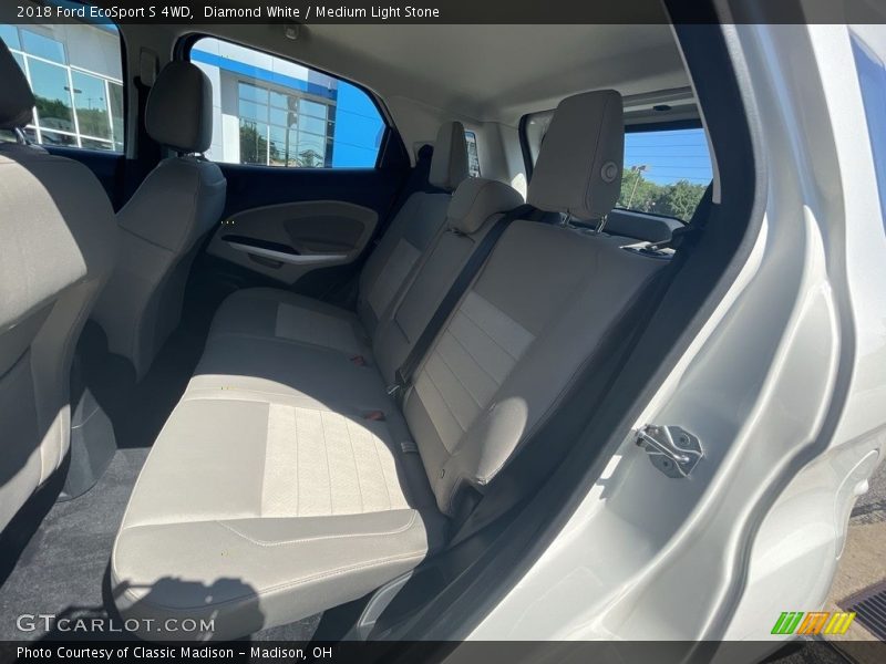 Diamond White / Medium Light Stone 2018 Ford EcoSport S 4WD