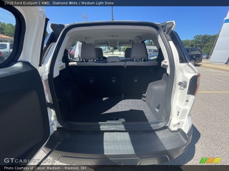 Diamond White / Medium Light Stone 2018 Ford EcoSport S 4WD
