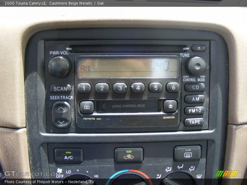 Cashmere Beige Metallic / Oak 2000 Toyota Camry LE