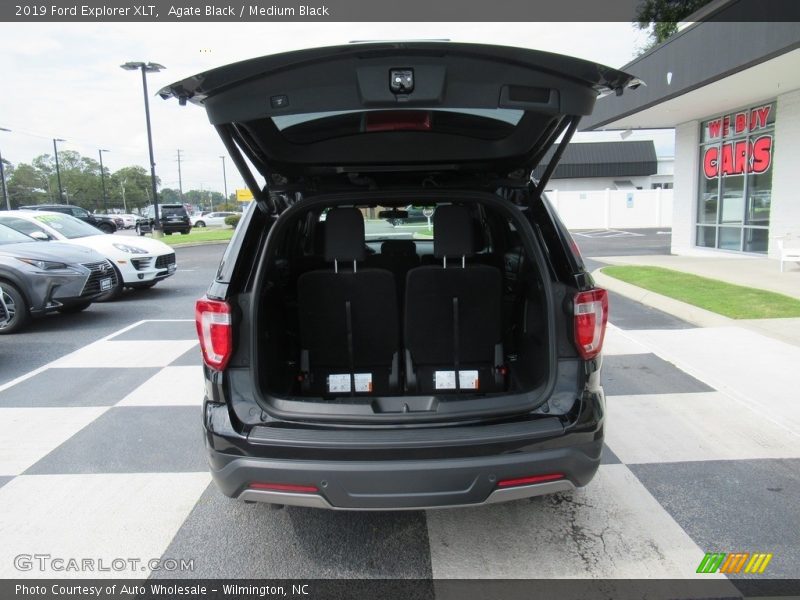 Agate Black / Medium Black 2019 Ford Explorer XLT