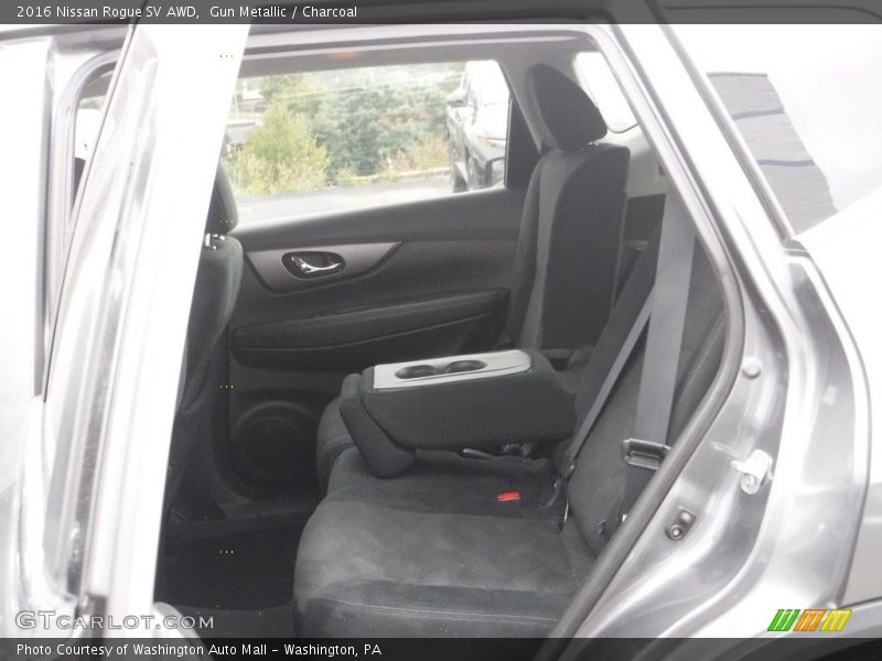 Gun Metallic / Charcoal 2016 Nissan Rogue SV AWD