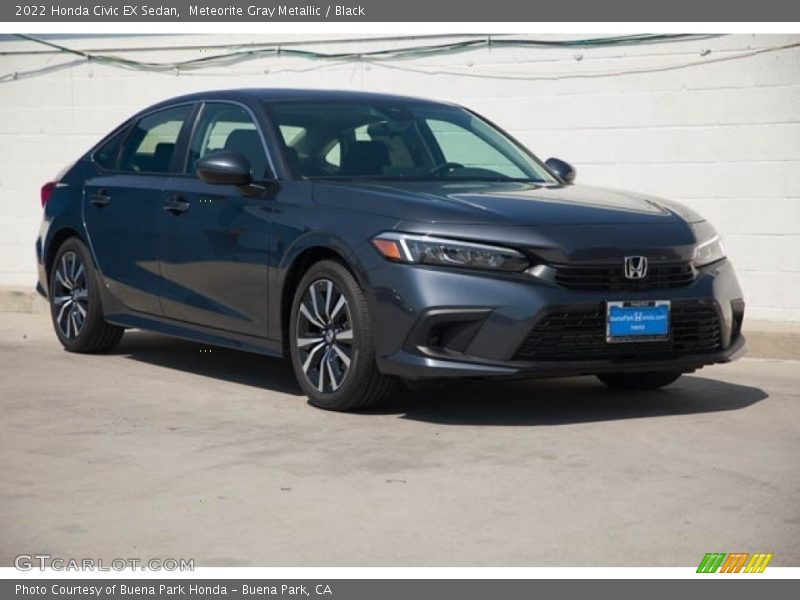 Front 3/4 View of 2022 Civic EX Sedan