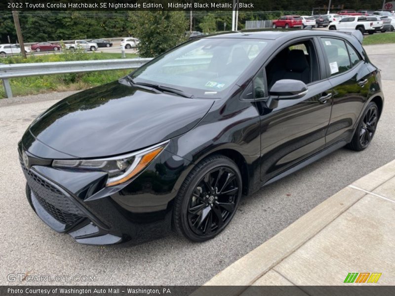 Front 3/4 View of 2022 Corolla Hatchback SE Nightshade Edition